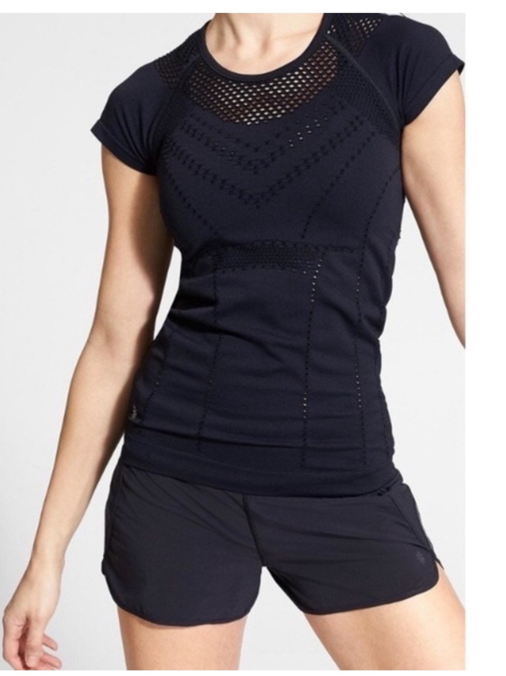 ATHLETA Diamond Mesh Trophy Tee Black M